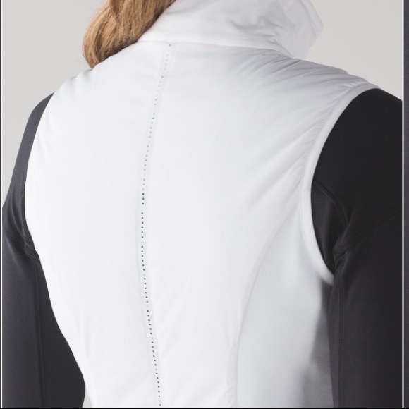 Lululemon run for cold vest - Picture 8 of 9